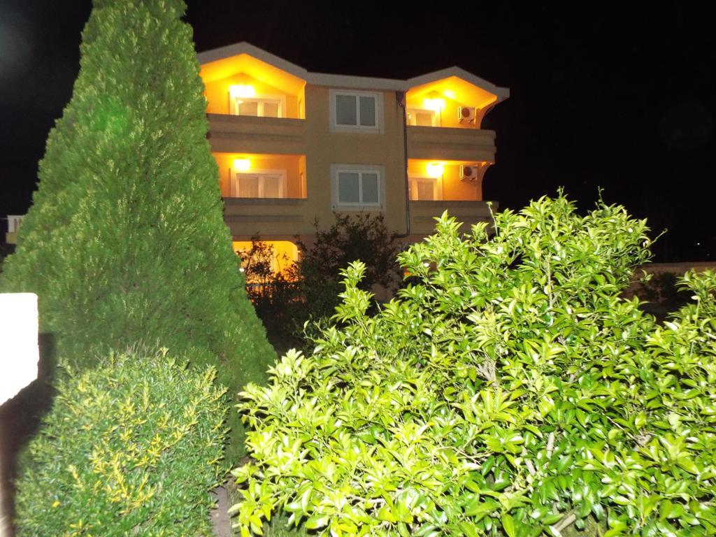 Apartments Old Olive Bar Exterior foto
